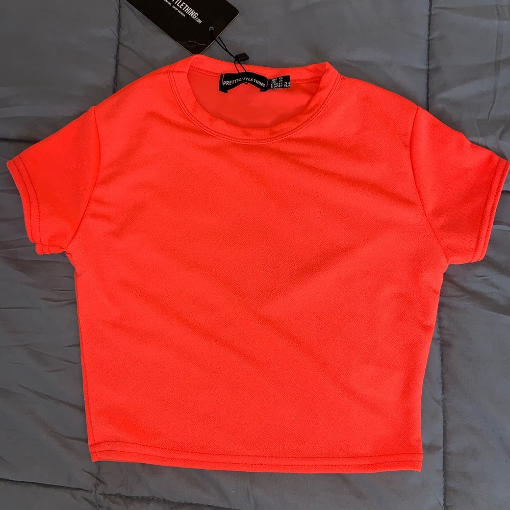 Prettylittlething crop t-shirt